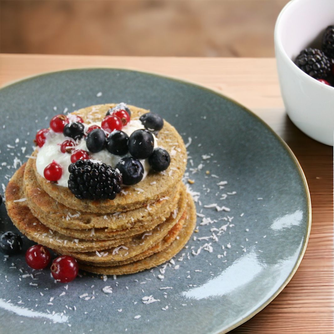 Granola pancakes - TastyBasics